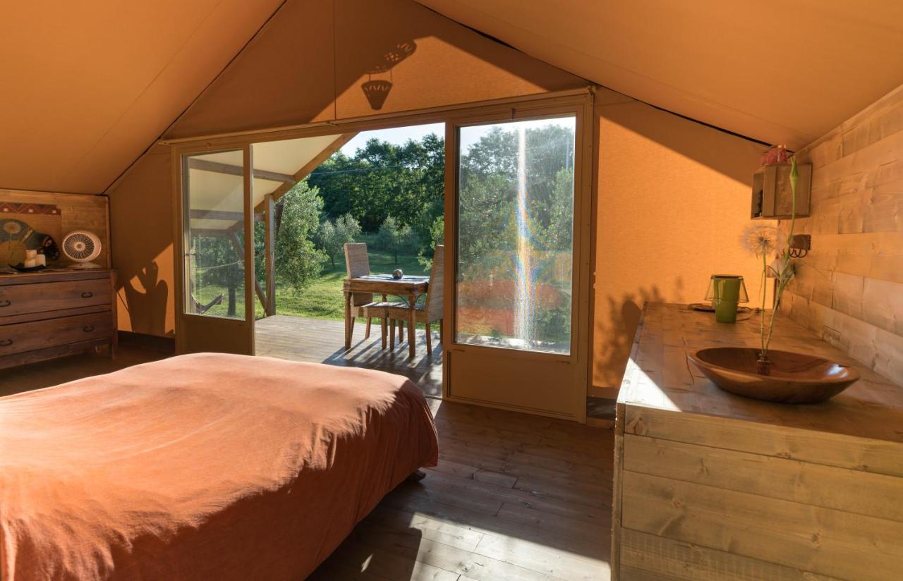 Glamping In Toscana, Luxury Tents In Agriturismo Biologico ソラーノ エクステリア 写真